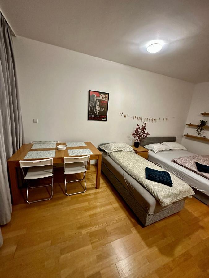 Central Apartment With Balcony Budapest Extérieur photo