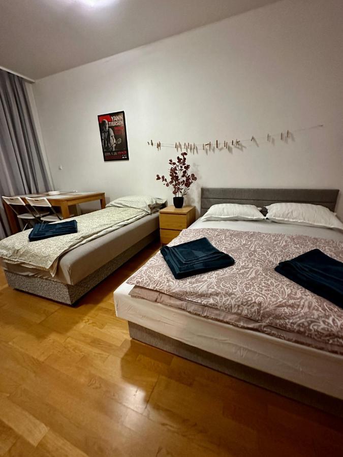 Central Apartment With Balcony Budapest Extérieur photo