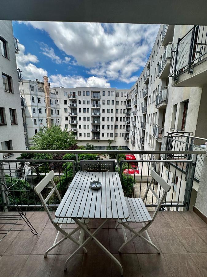 Central Apartment With Balcony Budapest Extérieur photo