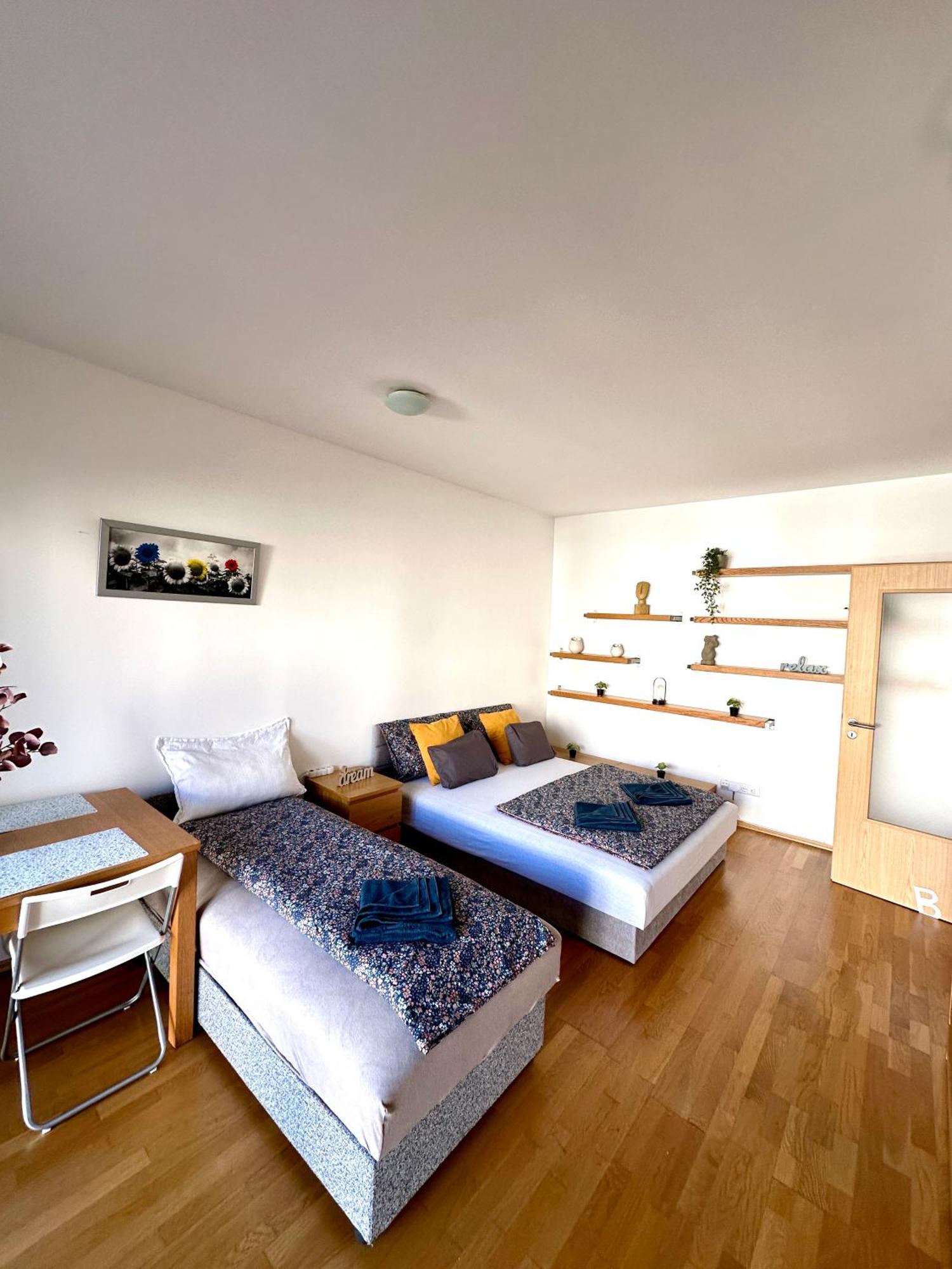 Central Apartment With Balcony Budapest Extérieur photo