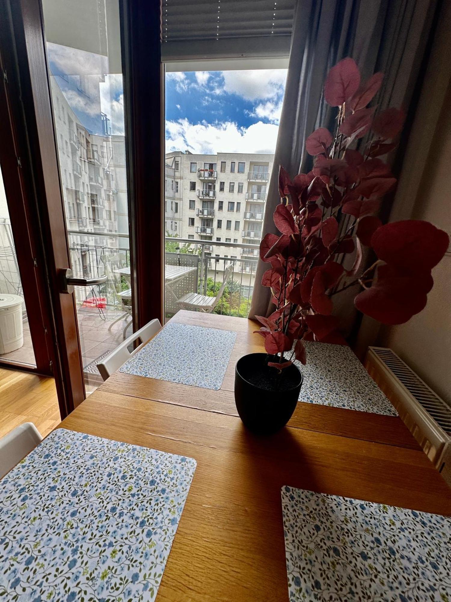 Central Apartment With Balcony Budapest Extérieur photo